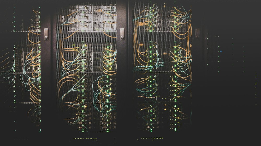 Yüksek Hızlı Kurumsal Sunucu & Web Mimarisi